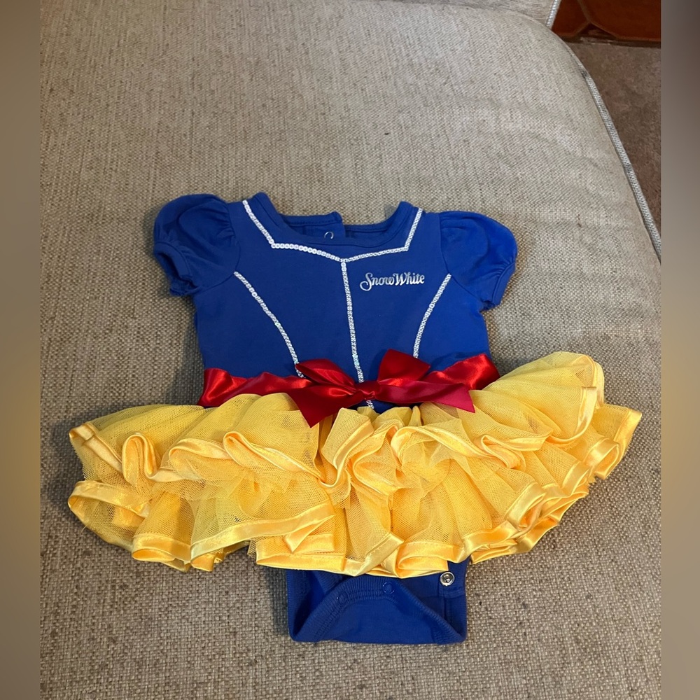 Disney baby Snow White onesie